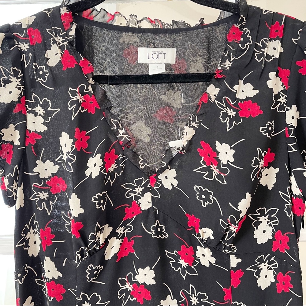 🆕Loft Ruffle Dress Size 6 - Picture 3 of 4